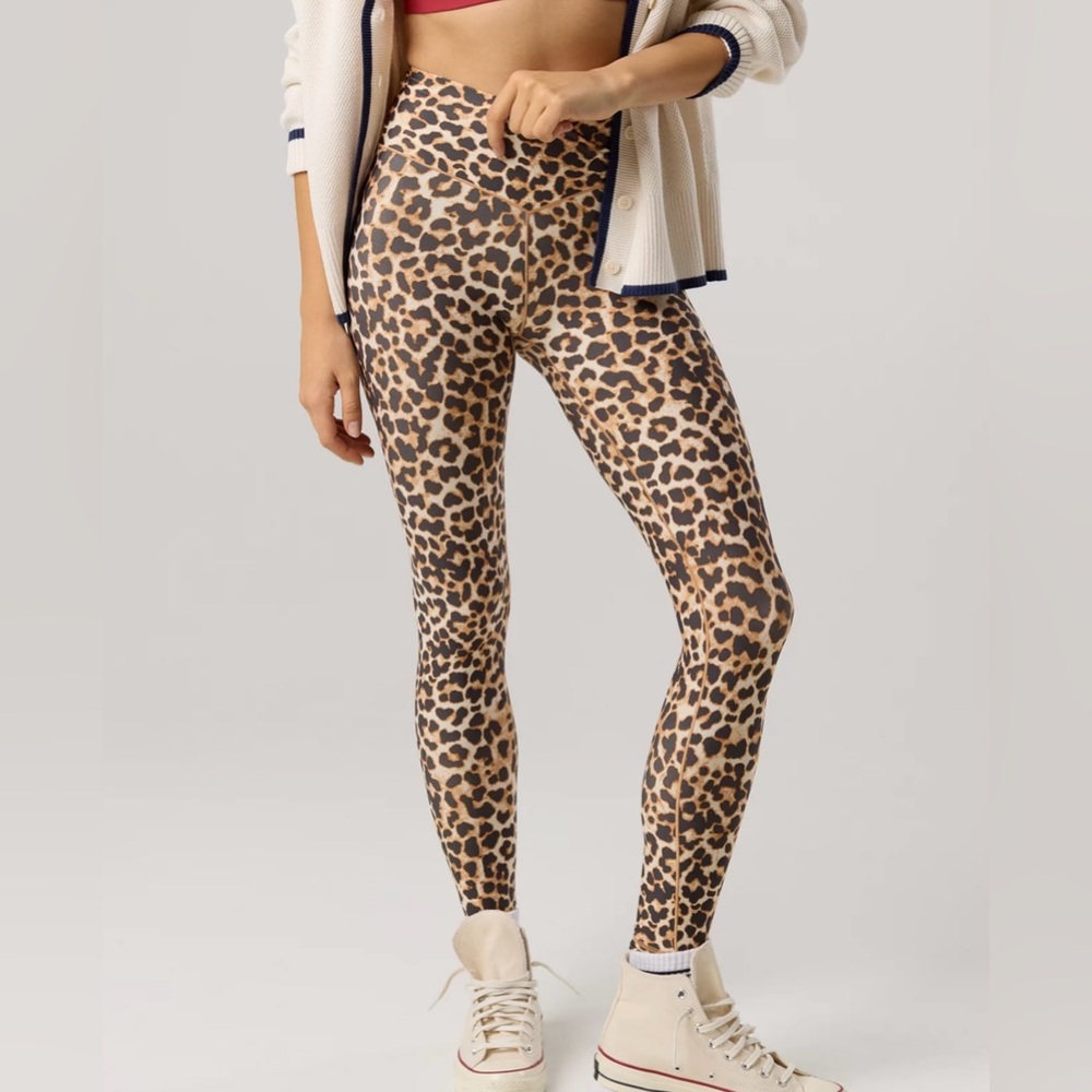 OFFLINE By Aerie Real Me Leggings with matching top ( DIFFERENT SIZES ) - Picture 7 of 11
